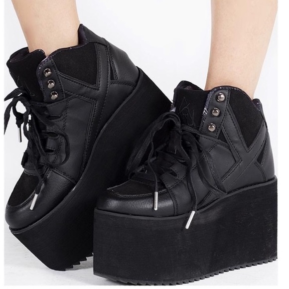 YRU Shoes - YRU Qozmo Hi Black Platform Sneakers